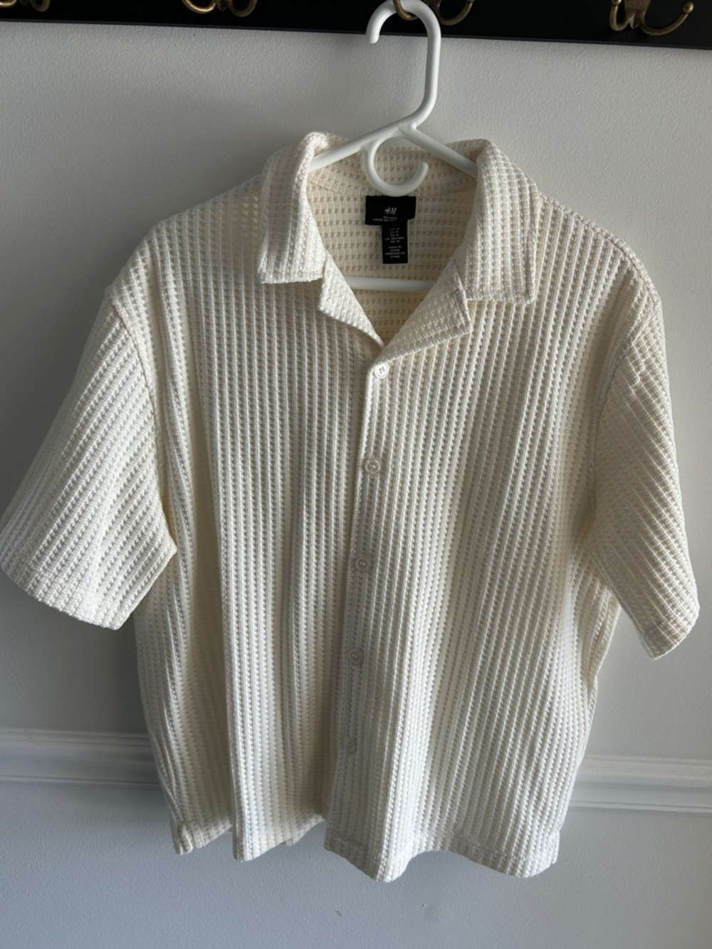 H&M Cream Short-Sleeve Waffle Knit Button-Down Shirt